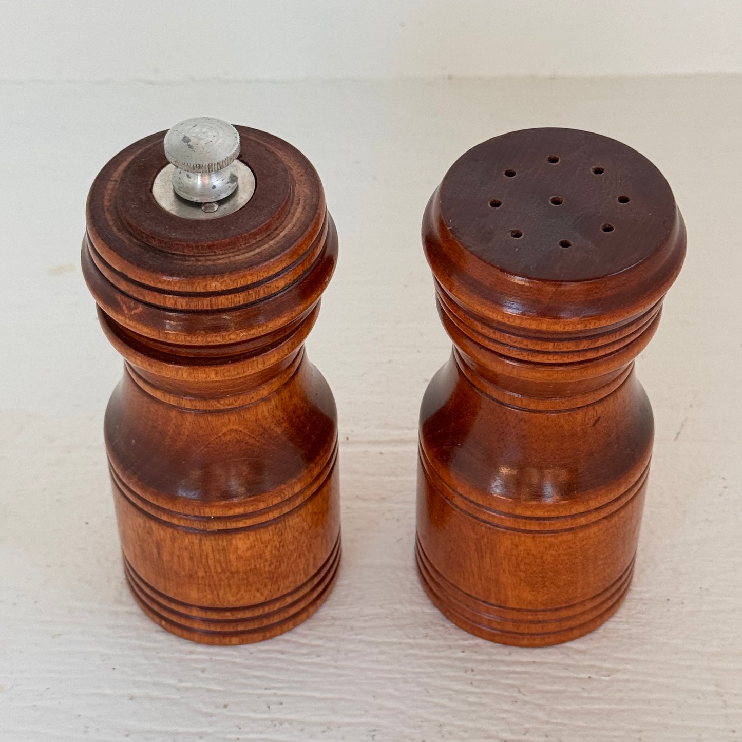 Vintage Mid Century Modern Wood Salt & Pepper Shaker Set | Chef’n Ware USA Grinder