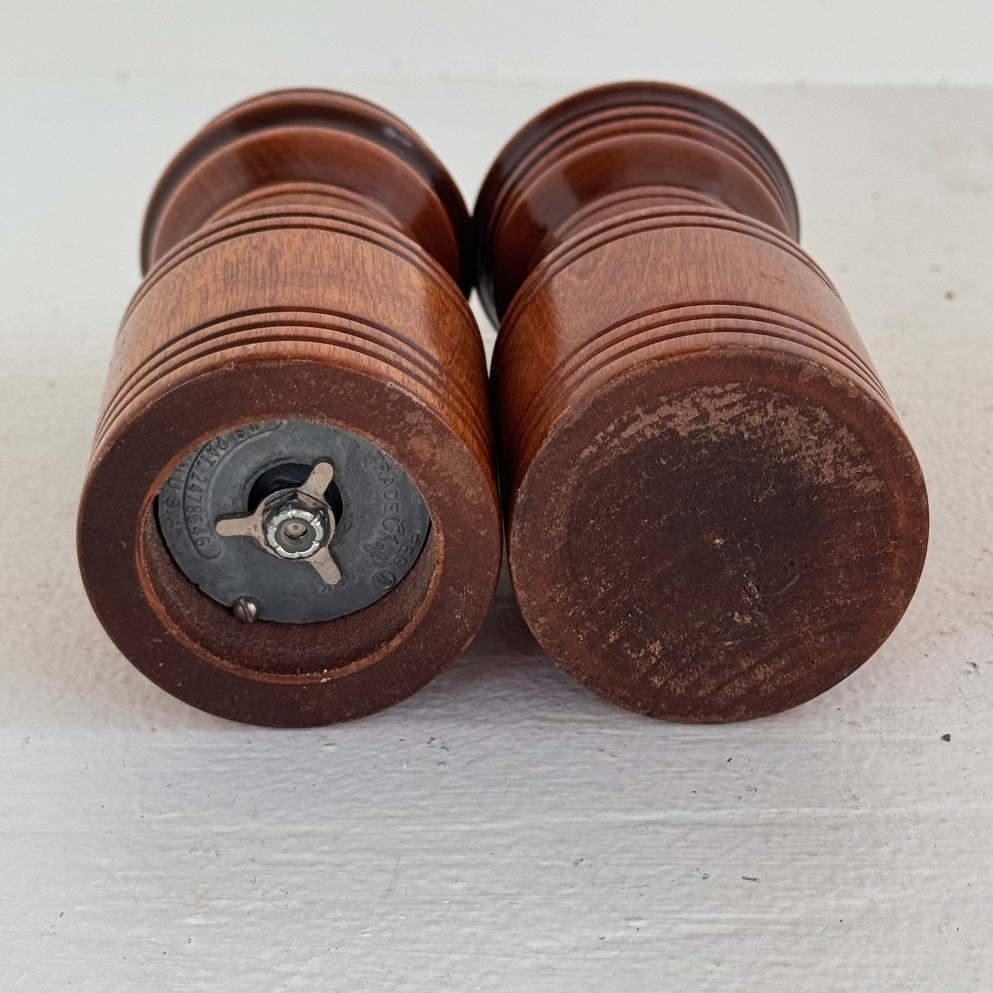 Vintage Mid Century Modern Wood Salt & Pepper Shaker Set | Chef’n Ware USA Grinder