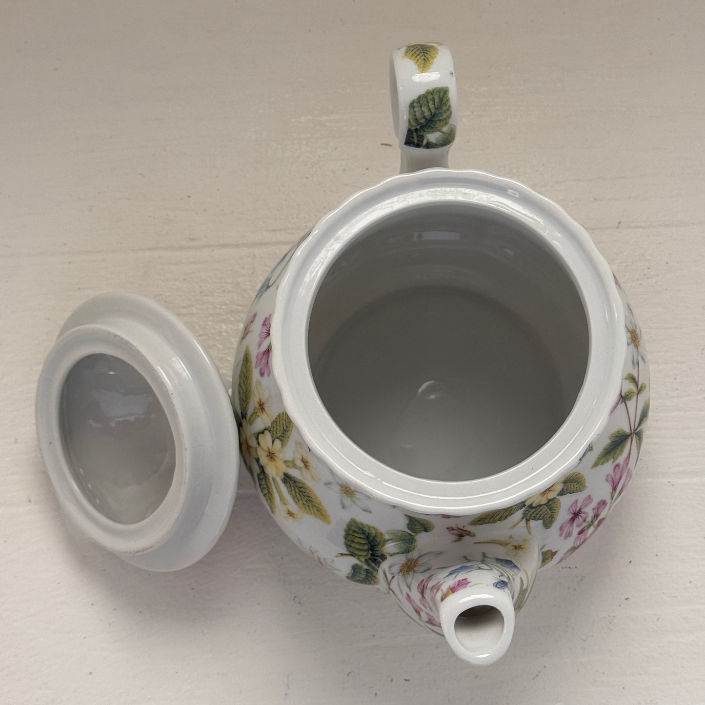 Vintage Kent Collection Floral Teapot with Lid | Cottage Garden Tea Pot