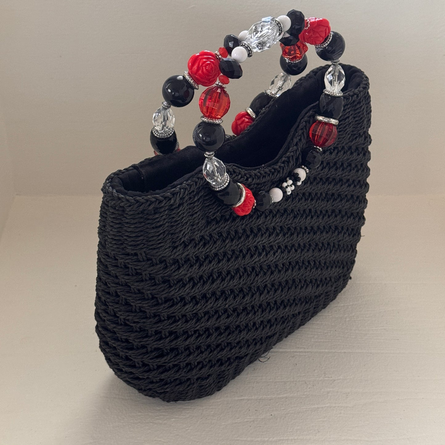 Capelli Straw Black Bag Beaded Handles VINTAGE | STRAW BAG | BEADED HANDLES