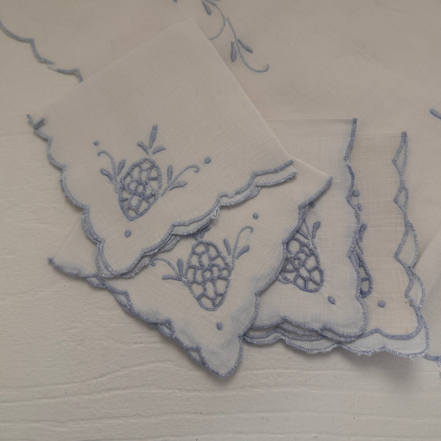 Vintage Embroidered Table Topper & 4 Matching Napkins | Blue Floral Linen Set