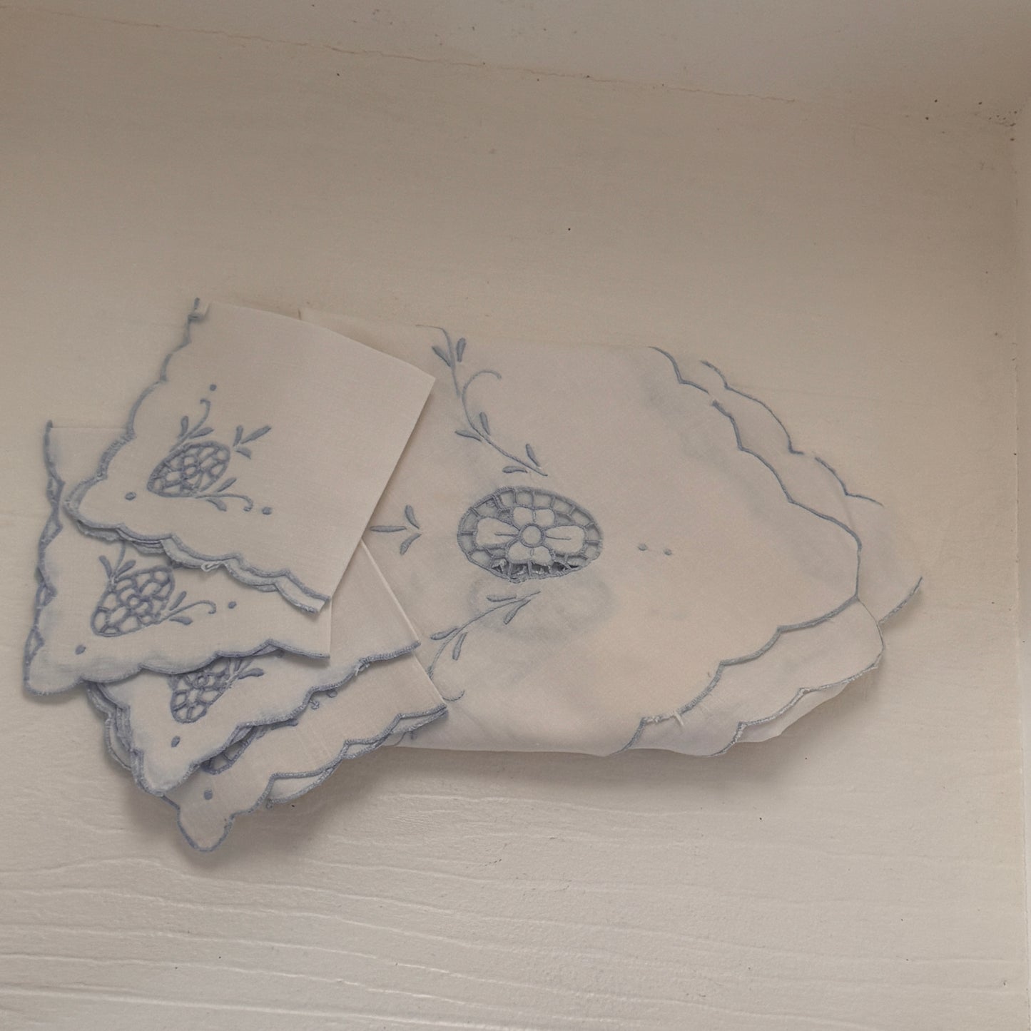 Vintage Embroidered Table Topper & 4 Matching Napkins | Blue Floral Linen Set