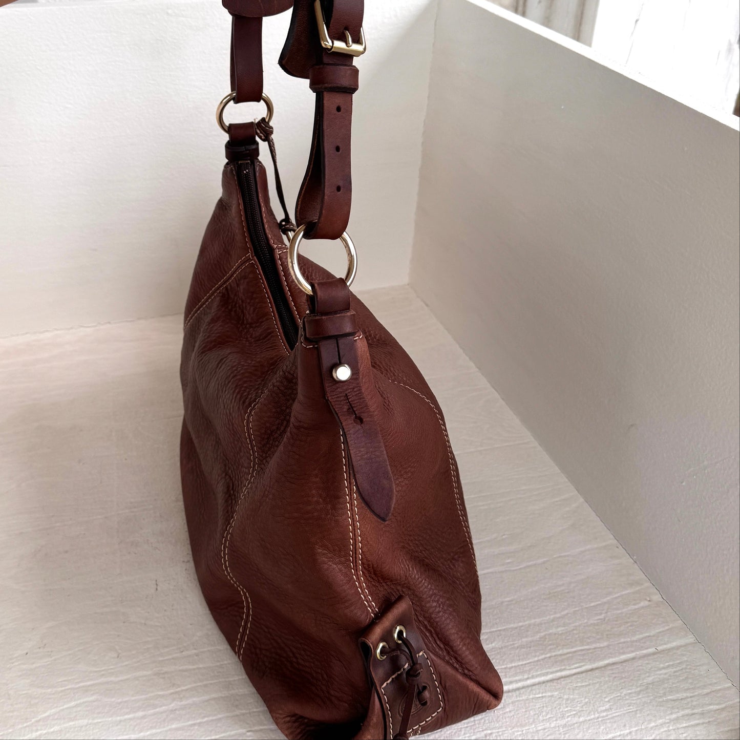 Dooney & Bourke Brown Pebbled Leather Hobo Shoulder Bag Duck Charm Large Purse
